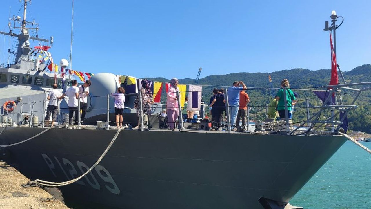 TCG Kilimli karakol gemisi vatandaşların ziyaretine açıldı