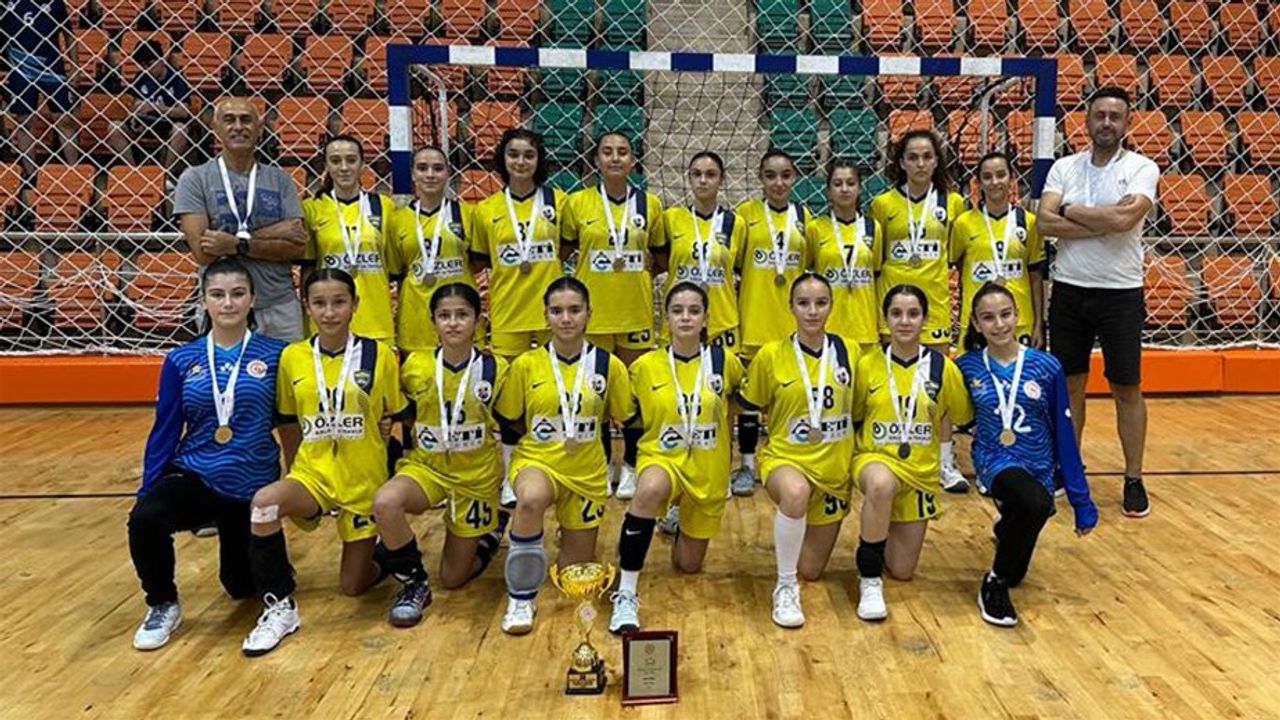 Kız bölge takımımız Türkiye Şampiyonu