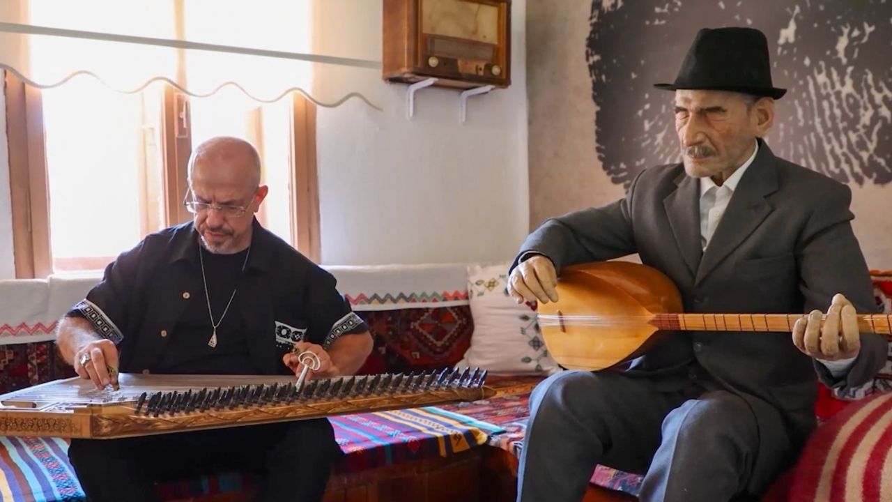 Kanun virtüözü Göksel Baktagir'in Aşık Veysel bestesine özel klip