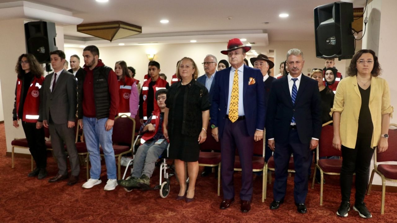 Trabzon'da "Dijital Dünyada Çocuk İzi" çalıştayı başladı