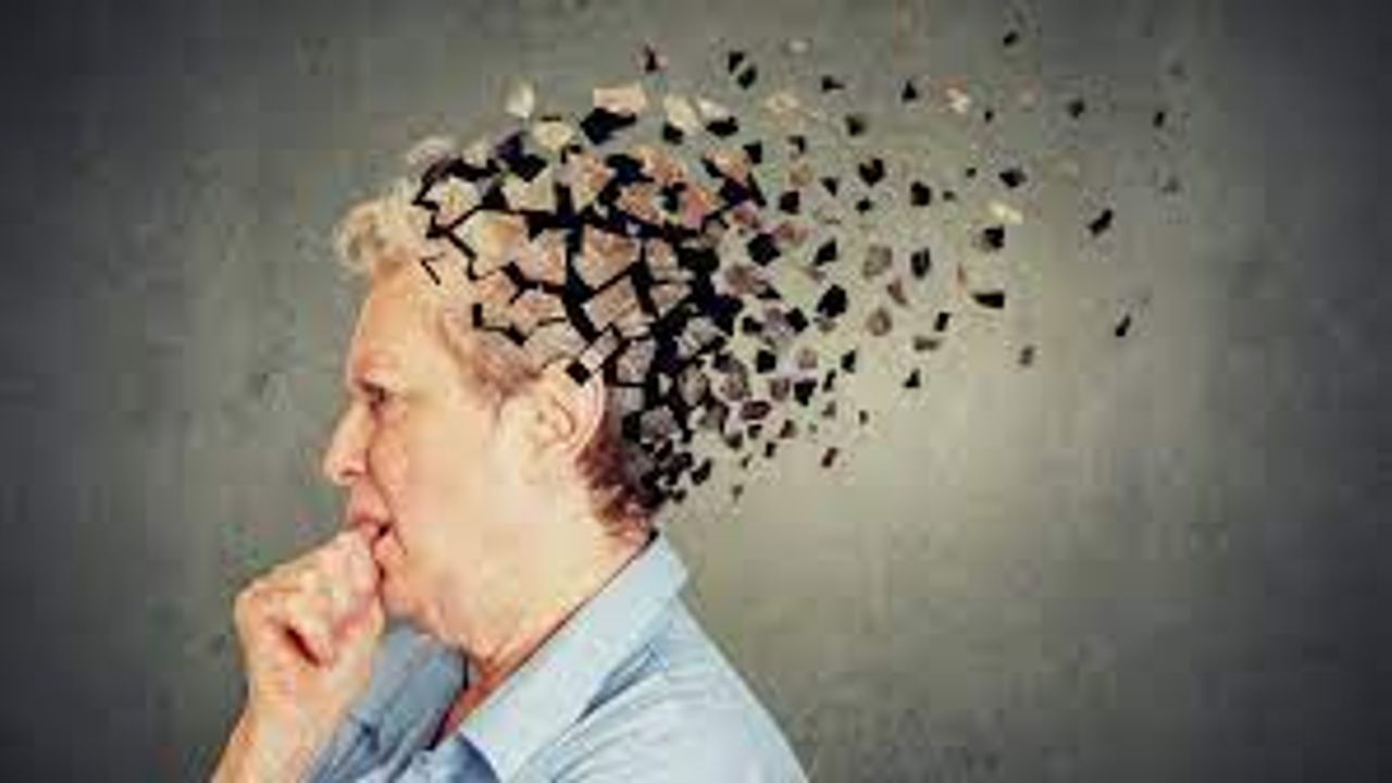 Bilim insanları: ''Alzheimer hastalığı bulaşıcı olabilir!''