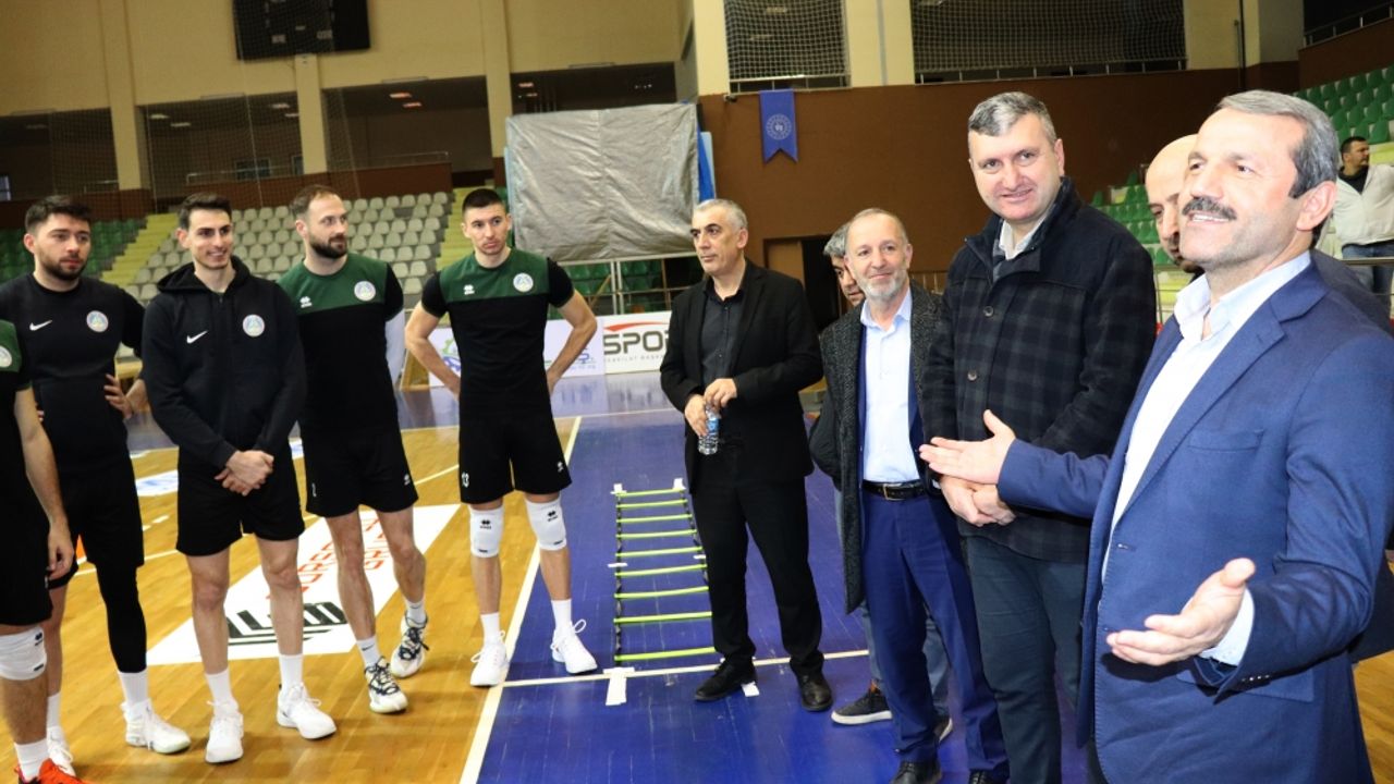 Efeler Ligi'nde Akkuş Belediyespor, Ziraat Bankkart maçının hazırlıklarını tamamladı