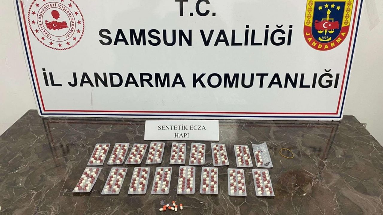 Samsun'da uyuşturucu ve silah kaçakçılığı operasyonunda 3 zanlı yakalandı