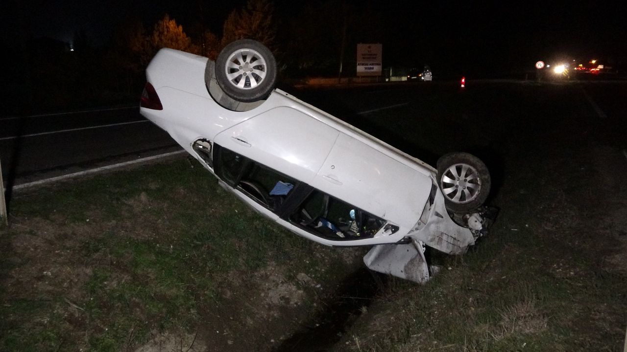 Kastamonu-Taşköprü kara yolunda feci kaza! Otomobil takla attı: 2 yaralı var!