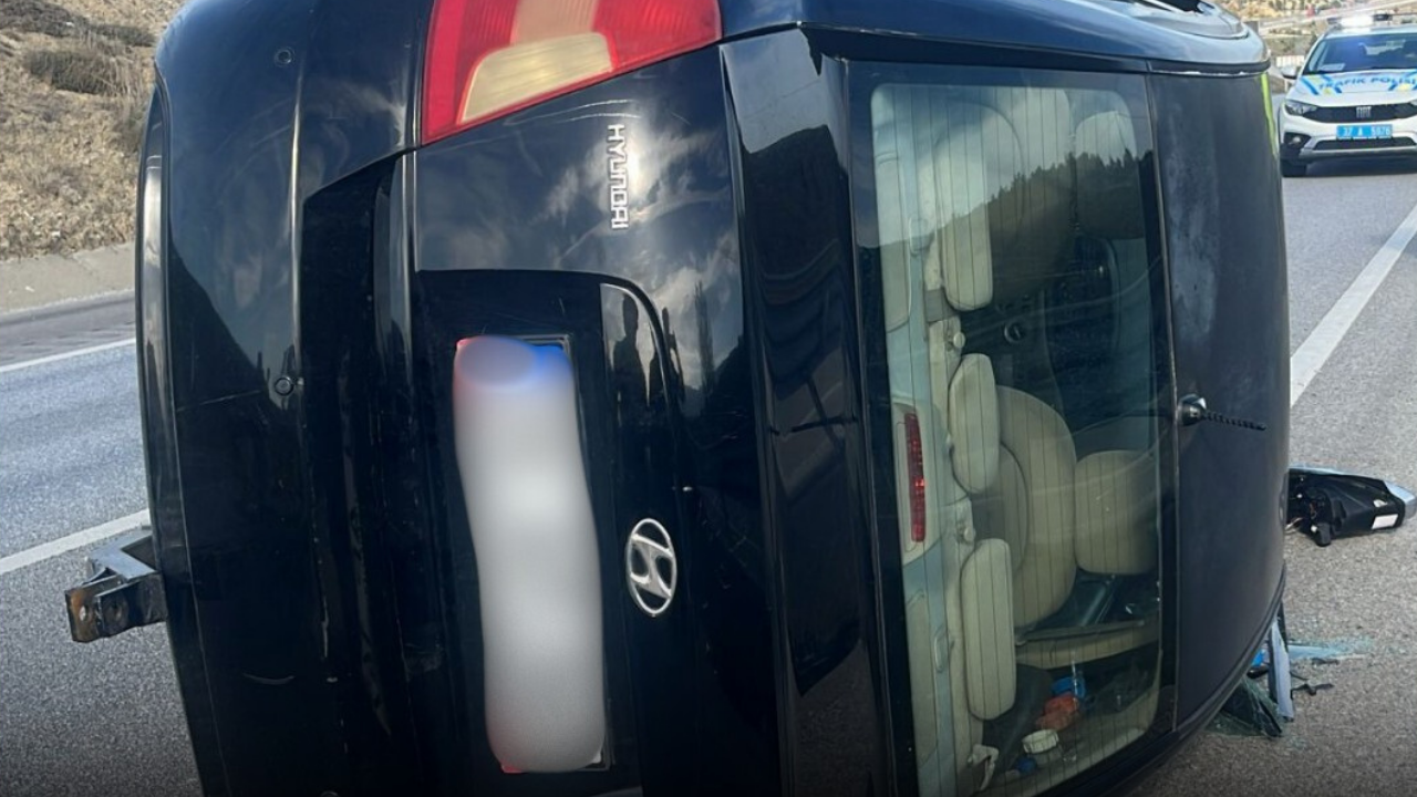 Kastamonu'da kaza! Otomobil yan yattı: 1 yaralı var!