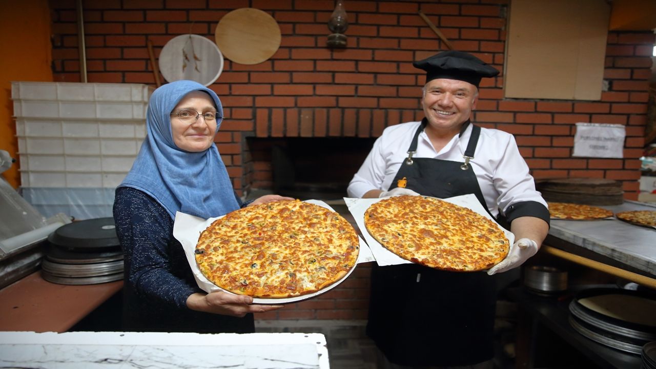 Köyüne pizzacı açtı şimdi talebe yetişmeye çalışıyor: Kastamonu’da da tanınıyor