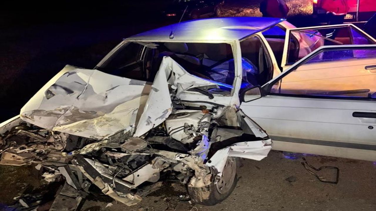 Can pazarı! Traktörle otomobil çarpıştı: 1 ölü, 1 yaralı