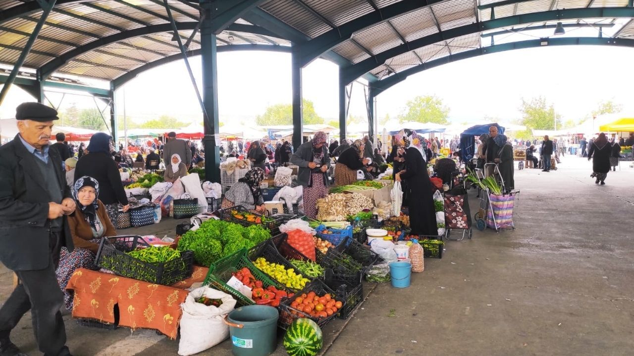 Taşköprü Cuma Pazarında Fiyatlar El Yakıyor! İşte Güncel Durum