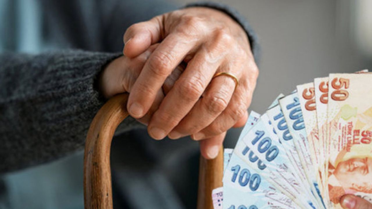 Ak Parti'den emeklileri heyecanlandıran açıklama