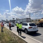 Cip otomobile arkadan çarptı: 5 kişi yaralandı