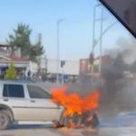 Kastamonu’da korkutan yangın! Adliye önünde otomobil alev aldı