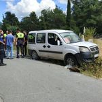 Sürücü rahatsızlandı, dolmuş kontrolden çıktı