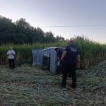 Taşköprü’de korkutan kaza: Araç tarlaya devrildi