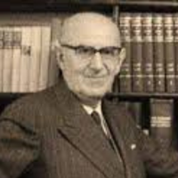 Agop Dilaçar Kimdir?