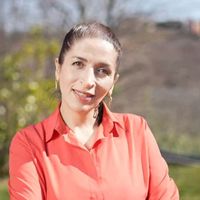 Emel Karaaslan Kimdir?