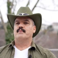 Kenan Kolburan Kimdir?