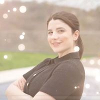 Defne Kocaoğlu Kimdir?