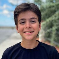 Mustafa Konak Kimdir?