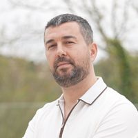 Alim Emre Demiroğlu Kimdir?