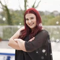 Esin Yılmaz Kimdir?