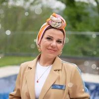 Mine Kara Kimdir?