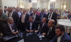 CHP'nin kongresinde ortalık karıştı: Baltacı ve Erbilgin'in üzerine yürüdüler