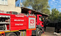 Taşköprü Bey Köyü'nde yangın: 2 ev, 1 samanlık yandı