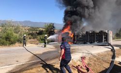 Feci kazada devrilip alev alan süt tankerinin sürücüsü öldü