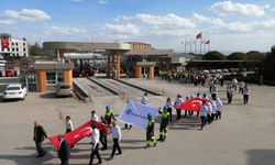 Kastamonu Entegre çalışanlarından 'Cumhuriyet Yürüyüşü'
