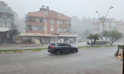 Antalya'da sağanak ve kuvvetli rüzgar etkili oldu
