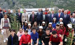 Artvin'de Cumhuriyet'in 100'üncü yılında 1923 fidan toprakla buluşturuldu