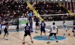 Depremde hayatını kaybeden voleybolcu anısına düzenlenen turnuva başladı