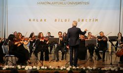 Etisan Holding Oda Orkestrası, "Klasik Müzik 101" projesi kapsamında Mardin'de konser verdi