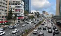 İstanbul'da haftanın ilk günü trafik yoğunluğu yaşanıyor