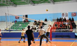 Yahyalı'da voleybol turnuvası düzenlendi