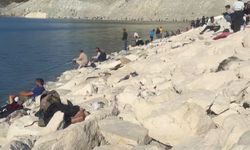 Karadere Barajı'nda vatandaşlar, yoğun bir balık tutma mesaisine giriştiler
