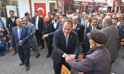 Yeniden Refah Partisi Genel Başkanı Erbakan: "Tosya'yı Milli Görüş belediyeciliği ile birleştireceğiz"