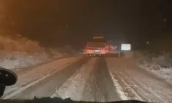 Kastamonu'da beklenen kar yağışı başladı: Yollar beyaza büründü