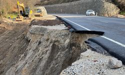 Yol çöktü, Kastamonu yönü ulaşıma kapandı!