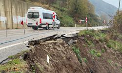 Kastamonu'ya bağlantı sağlayan karayolu çöktü!