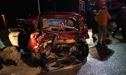Trafik ışıklarında korkunç kaza: 3’ü ağır 6 yaralı