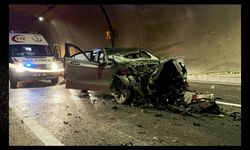Ilgaz Tüneli'nde feci kaza: Tıra çarpan otomobilin sürücüsü öldü!