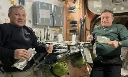 Türk astronot Gezeravcı’nın uzayda yemek paylaşımı