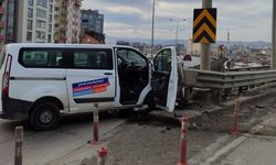 Minibüs, bariyere çarptı: 1 yaralı!