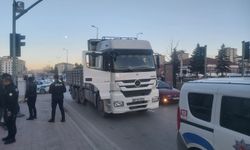 Kastamonu'da yaşlı kadına kamyon çarptı: Ağır yaralı!