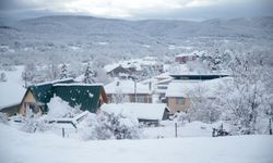 Bolu'nun yüksek kesimlerine kar yağdı