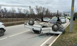 Tokat'ta takla atan otomobilden yara almadan çıktılar