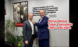 Kastamonu'nun efsane başkanı Turhan Topçuoğlu'nun oğlu CHP rozeti taktı