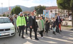 Taşova'da yaya geçidi önceliği için etkinlik düzenlendi