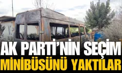 AK Parti'nin seçim minibüsü yakıldı!